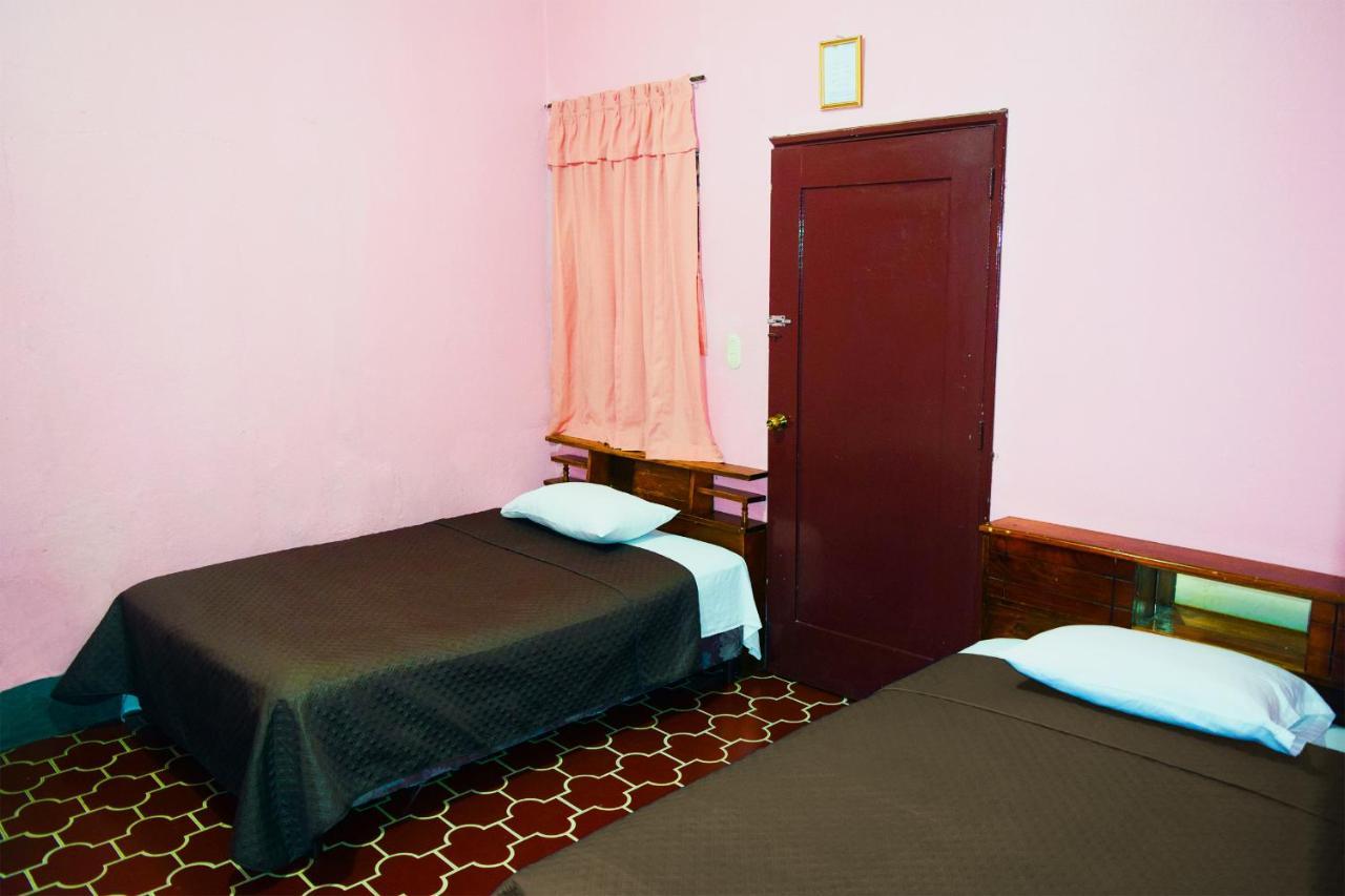 Hotel Fuentes グアテマラシティ エクステリア 写真