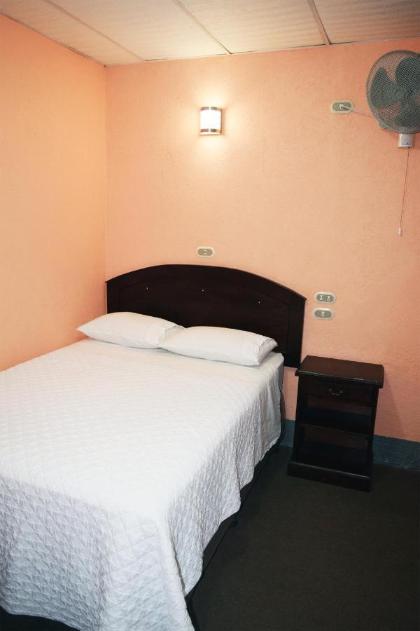 Hotel Fuentes グアテマラシティ エクステリア 写真