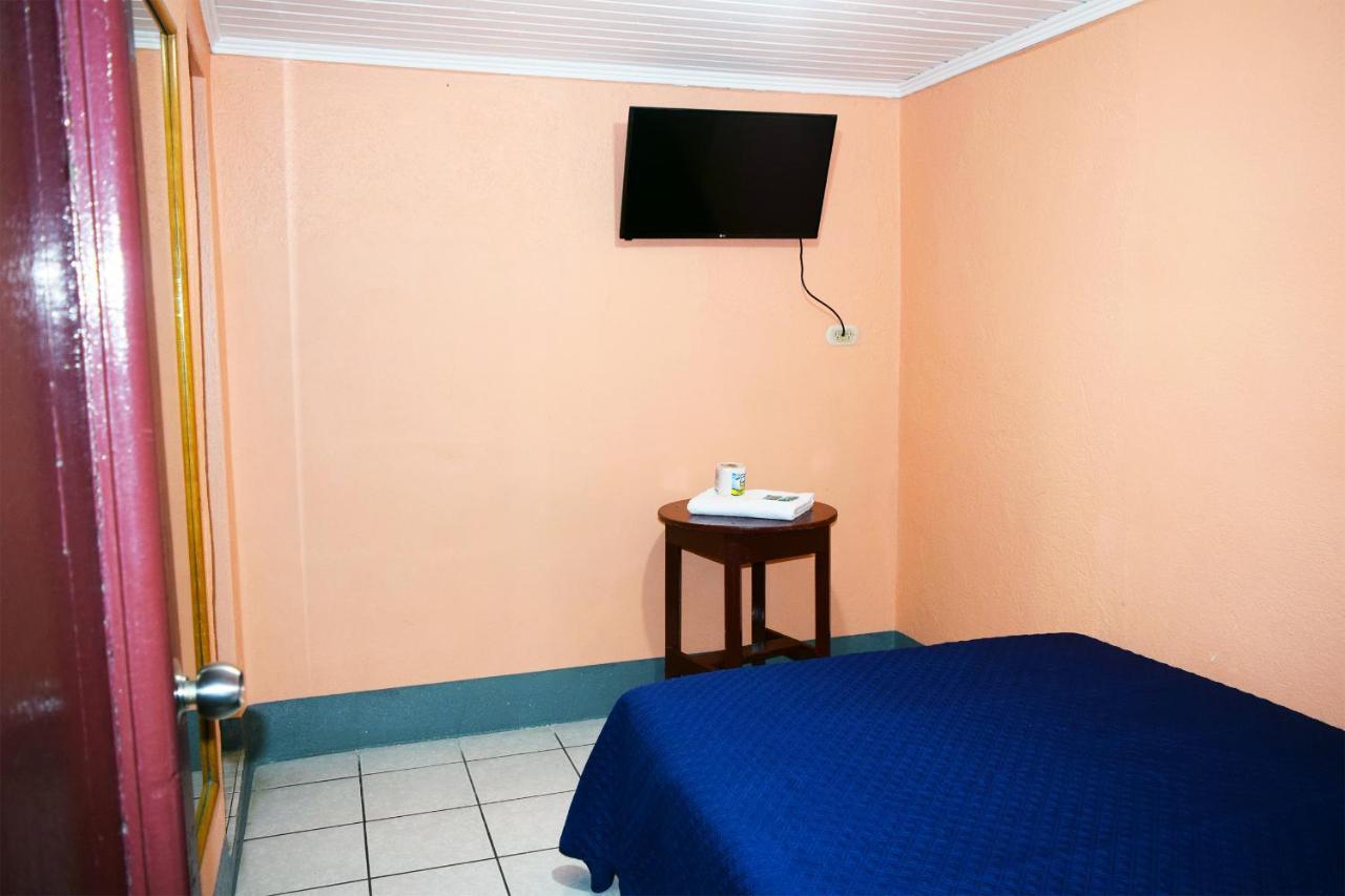 Hotel Fuentes グアテマラシティ エクステリア 写真